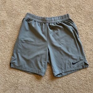 Mens Medium Nike Dri-Fit Grey Shorts
